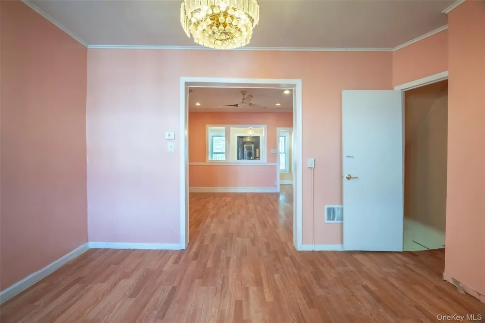 11205 103rd Avenue Richmond Hill, NY 11419
