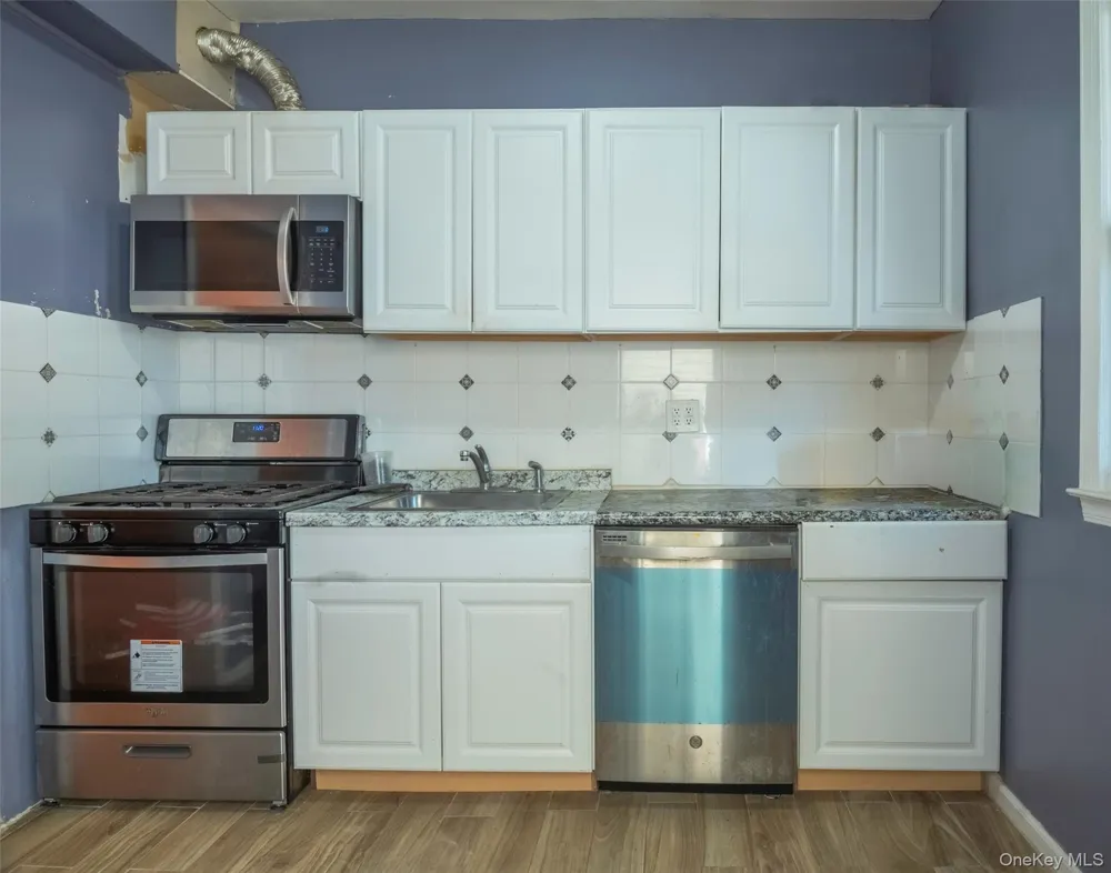 11205 103rd Avenue Richmond Hill, NY 11419