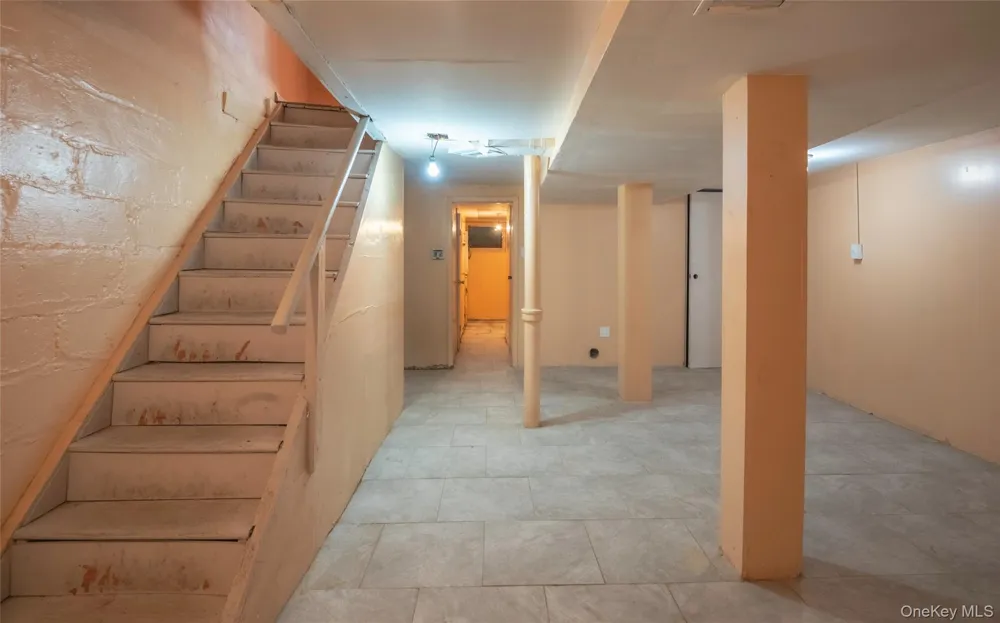 11205 103rd Avenue Richmond Hill, NY 11419