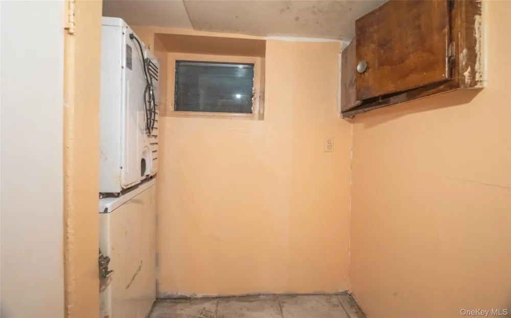 11205 103rd Avenue Richmond Hill, NY 11419