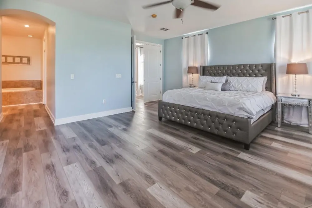 1340 RIBOLLA DRIVE Palm Harbor, FL 34683