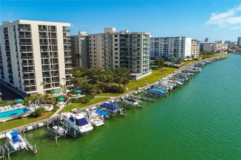 690 ISLAND WAY #408