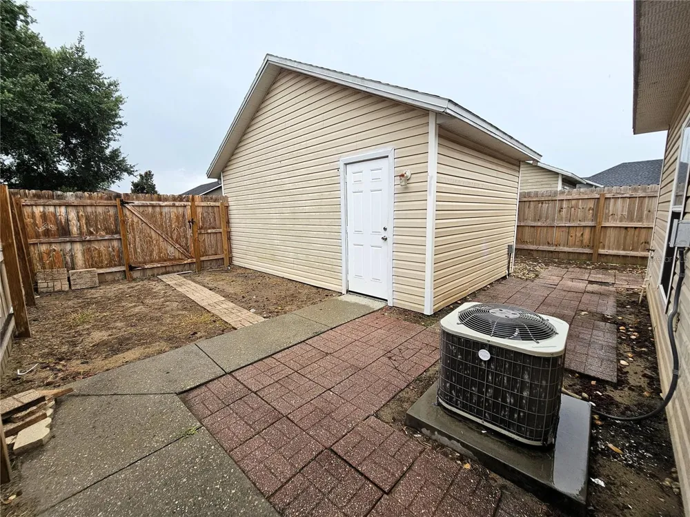 1004 PARK CENTRAL CIRCLE Groveland, FL 34736