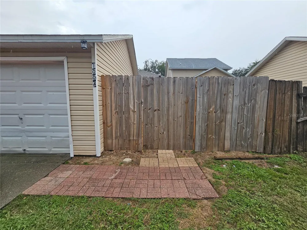 1004 PARK CENTRAL CIRCLE Groveland, FL 34736