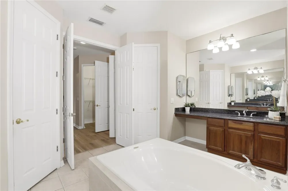 3904 HEIRLOOM ROSE PLACE Oviedo, FL 32766
