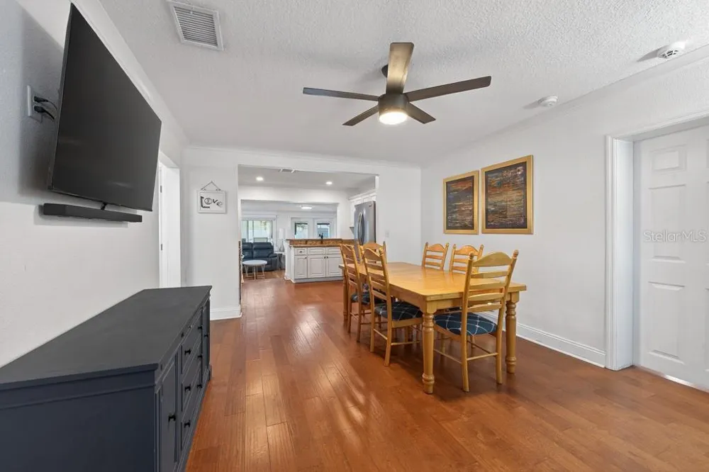 1715 S HUBERT AVENUE Tampa, FL 33629