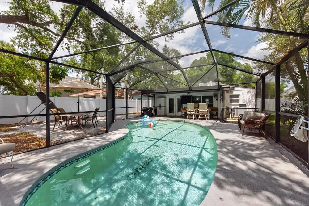 1715 S HUBERT AVENUE Tampa, FL 33629