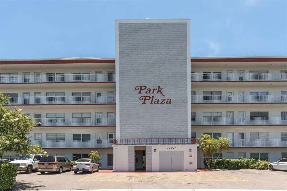 5060 76TH AVENUE #402 Pinellas Park, FL 33781