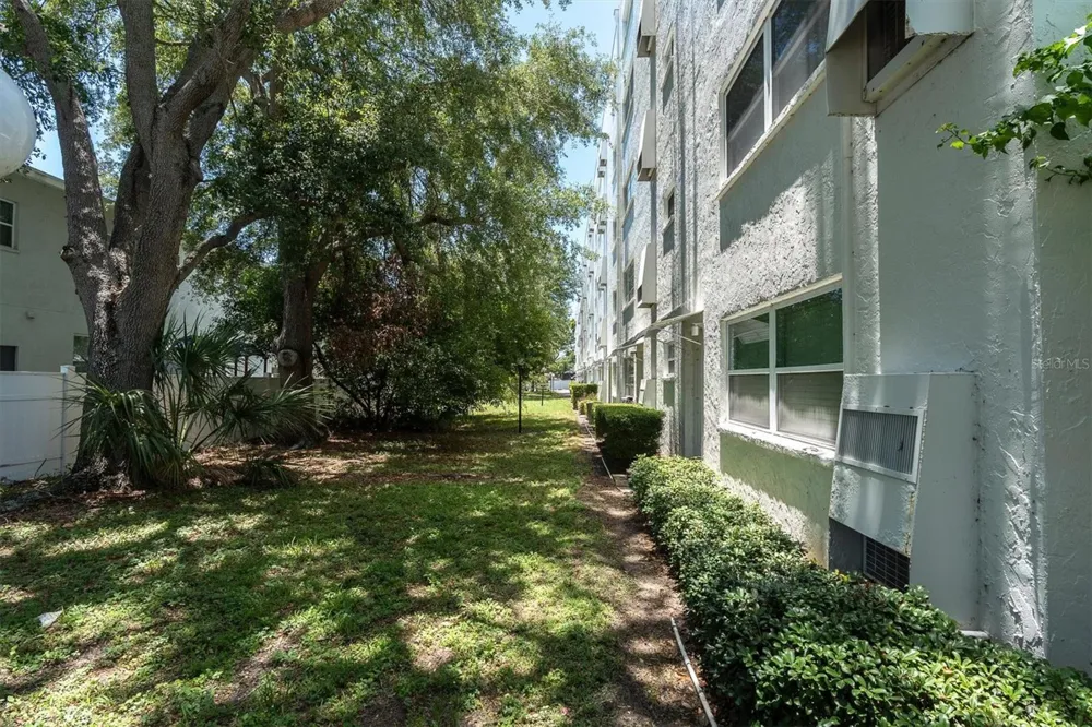 5060 76TH AVENUE #402 Pinellas Park, FL 33781