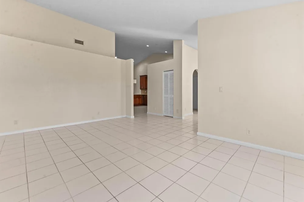 18377 Fresh Lake Way Boca Raton, FL 33498