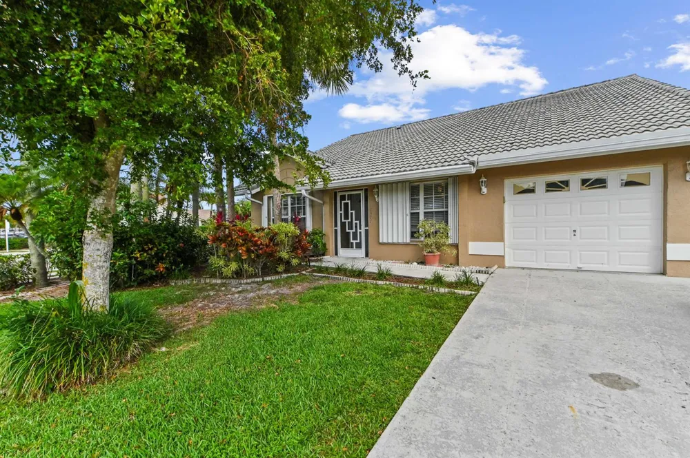 18377 Fresh Lake Way Boca Raton, FL 33498