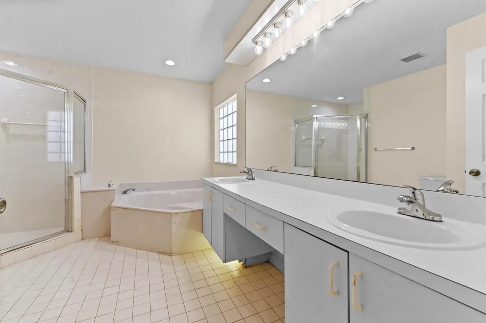 18377 Fresh Lake Way Boca Raton, FL 33498