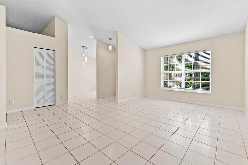 18377 Fresh Lake Way Boca Raton, FL 33498
