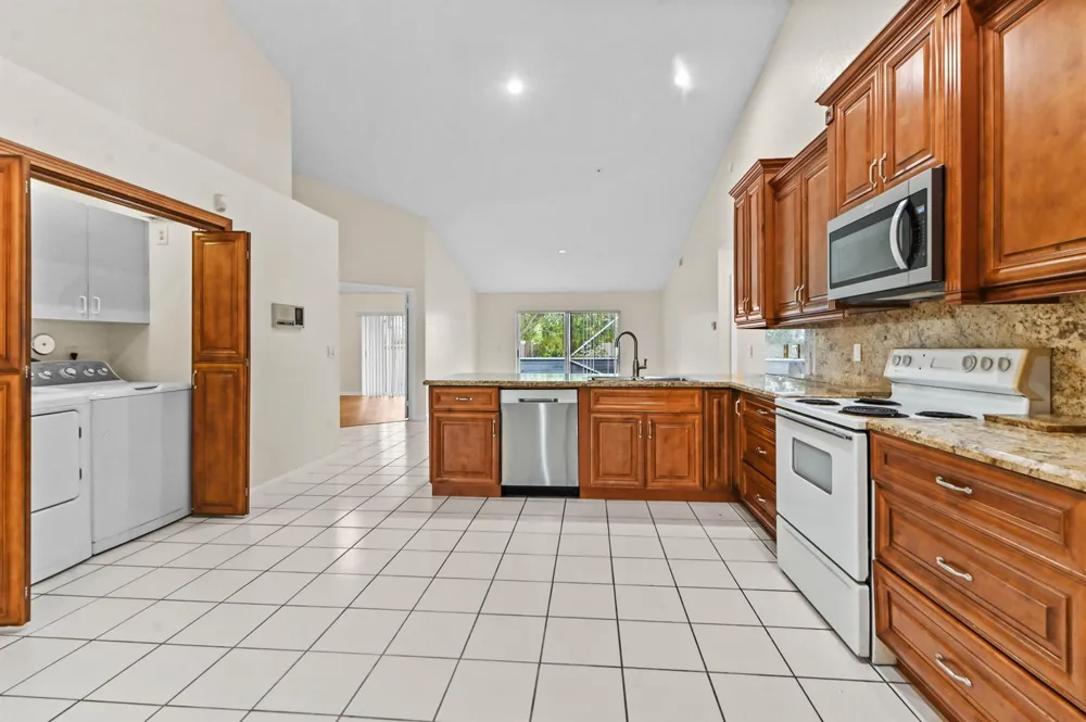18377 Fresh Lake Way Boca Raton, FL 33498