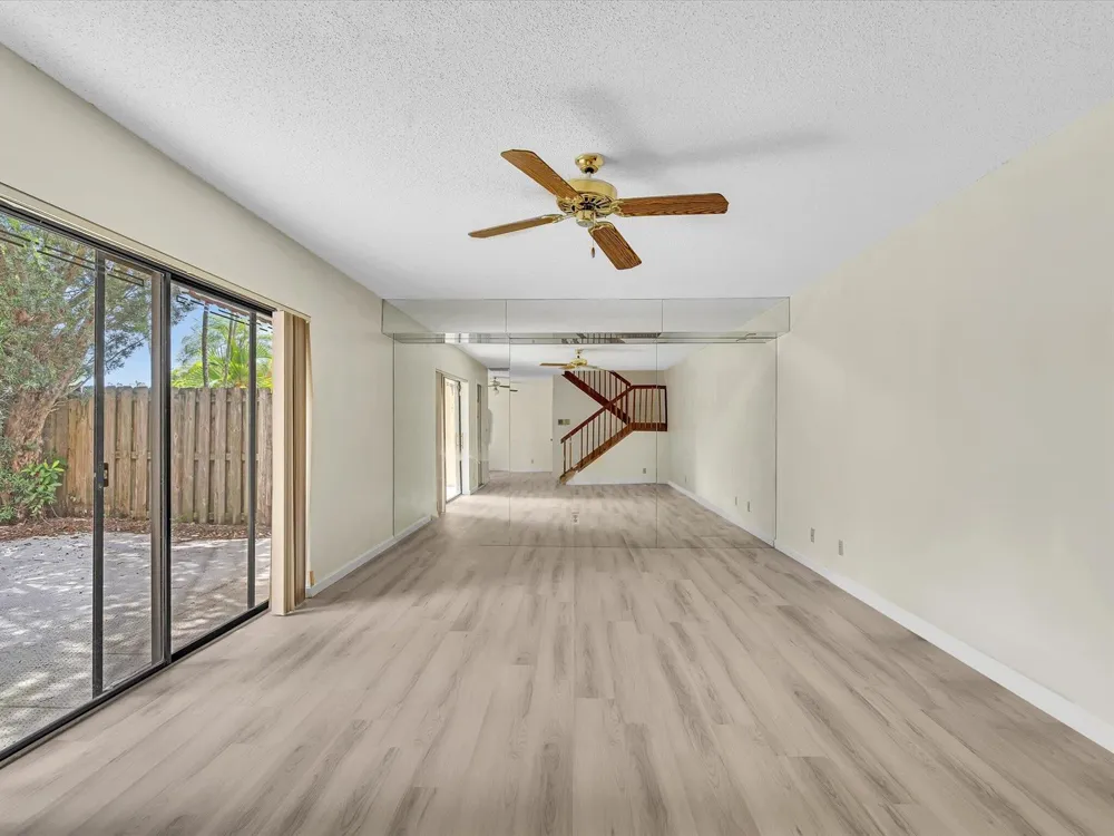713 NW 99th Circle Plantation, FL 33324
