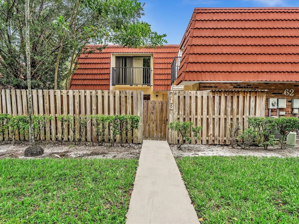 713 NW 99th Circle Plantation, FL 33324