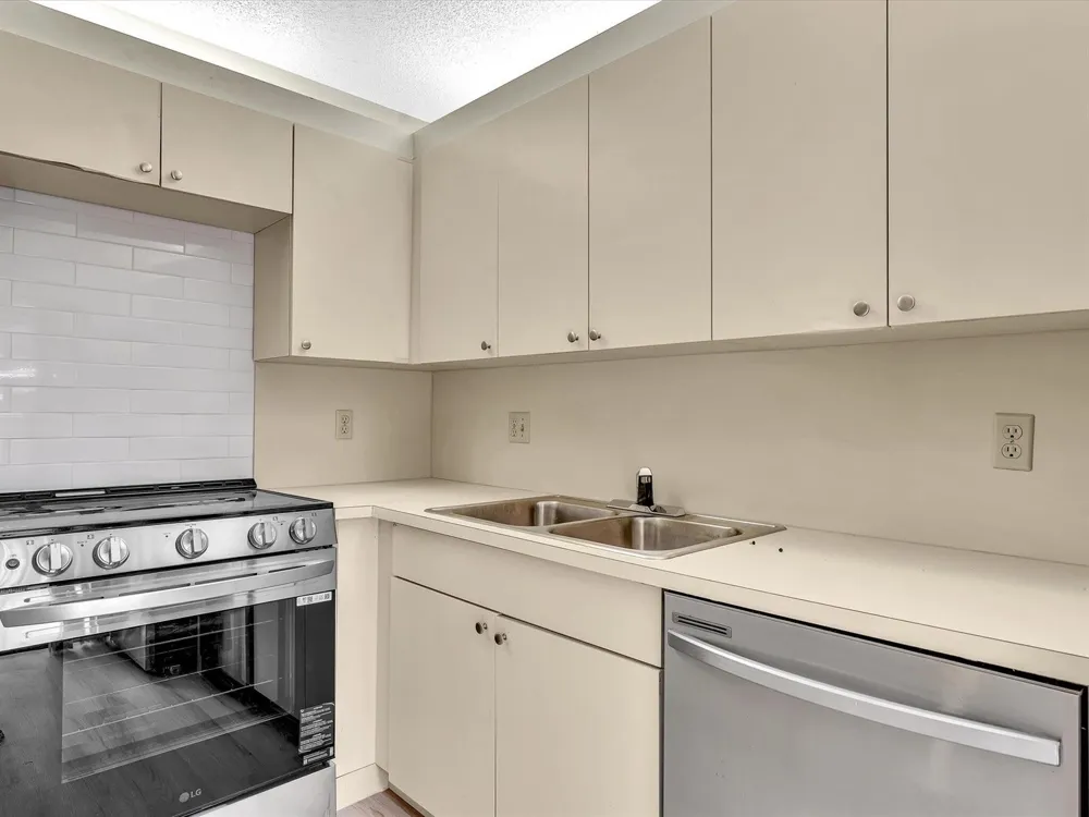 713 NW 99th Circle Plantation, FL 33324