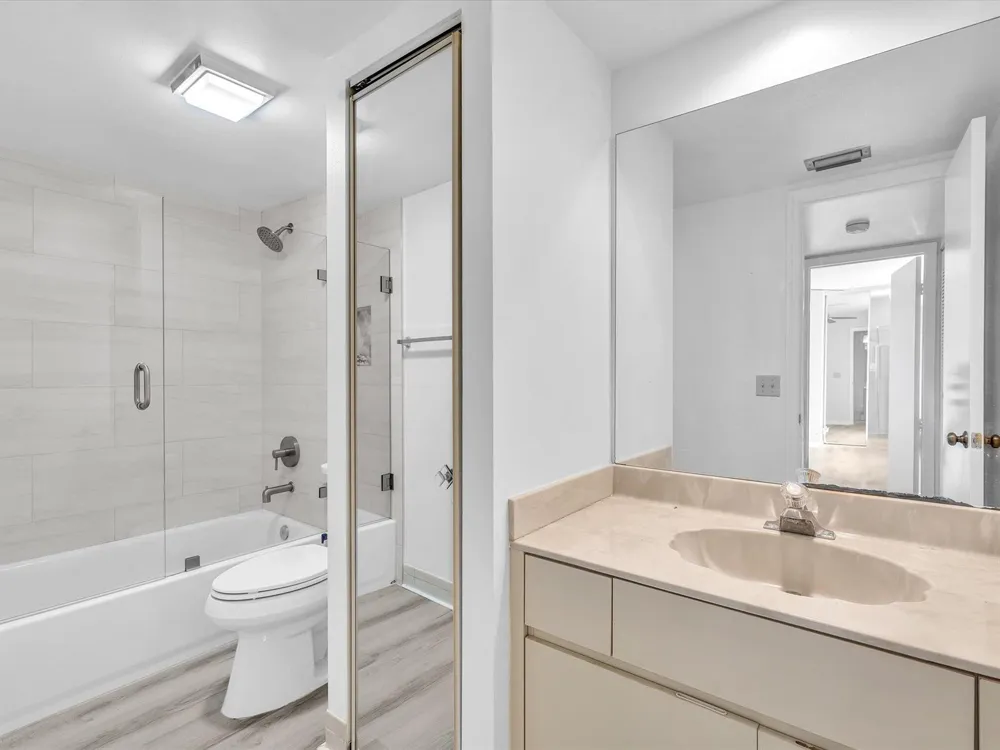 713 NW 99th Circle Plantation, FL 33324
