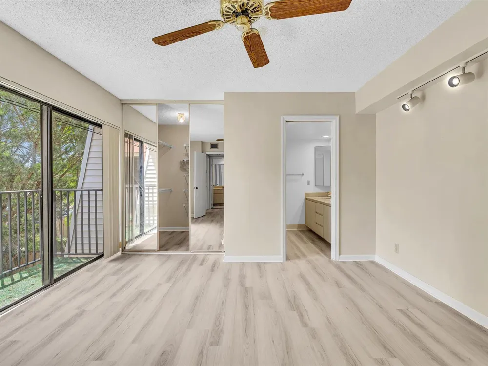 713 NW 99th Circle Plantation, FL 33324