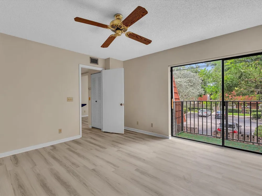 713 NW 99th Circle Plantation, FL 33324