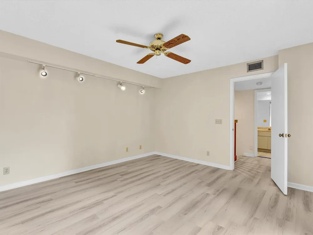 713 NW 99th Circle Plantation, FL 33324