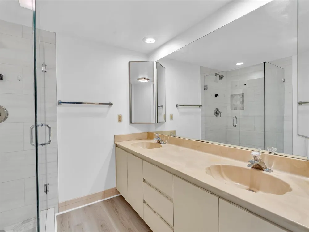 713 NW 99th Circle Plantation, FL 33324
