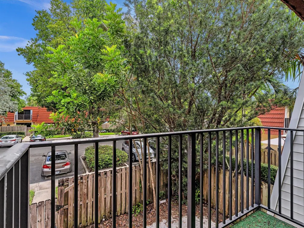 713 NW 99th Circle Plantation, FL 33324