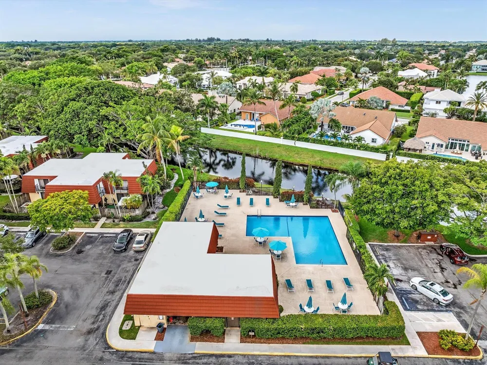 713 NW 99th Circle Plantation, FL 33324