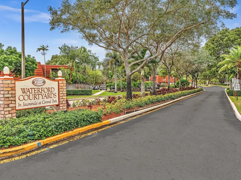 713 NW 99th Circle Plantation, FL 33324