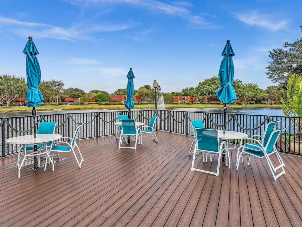 713 NW 99th Circle Plantation, FL 33324