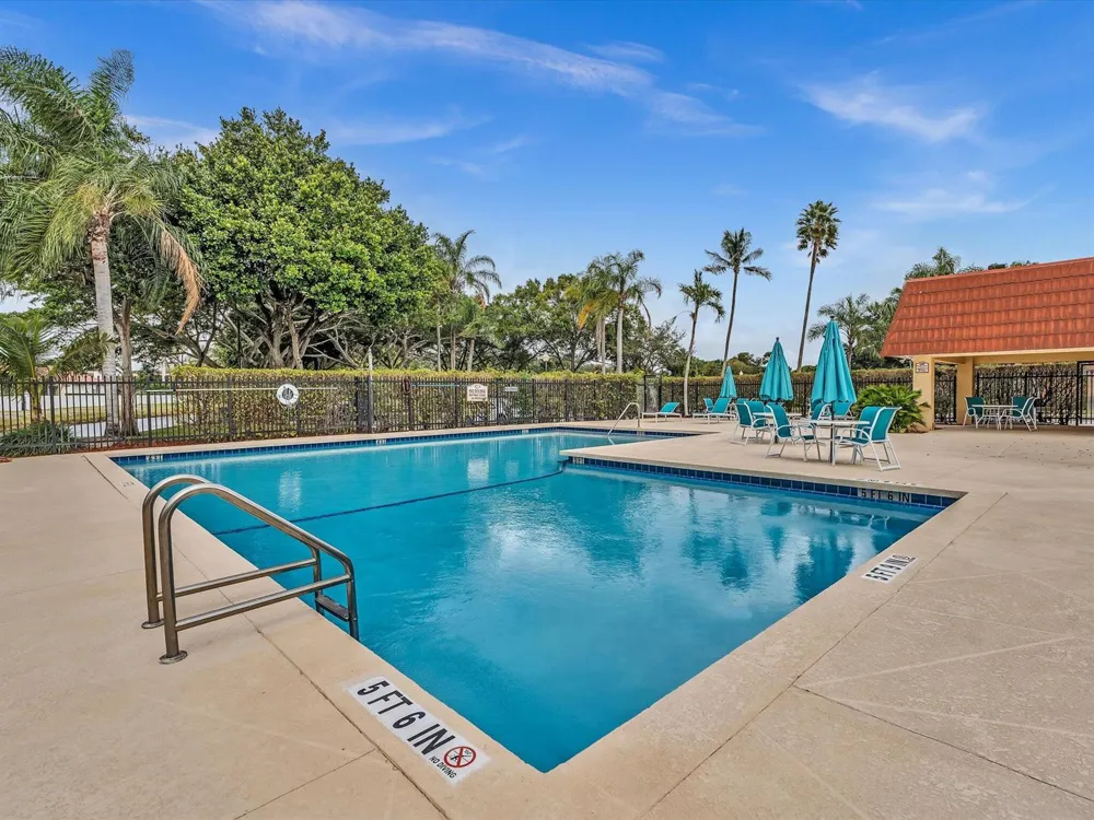 713 NW 99th Circle Plantation, FL 33324