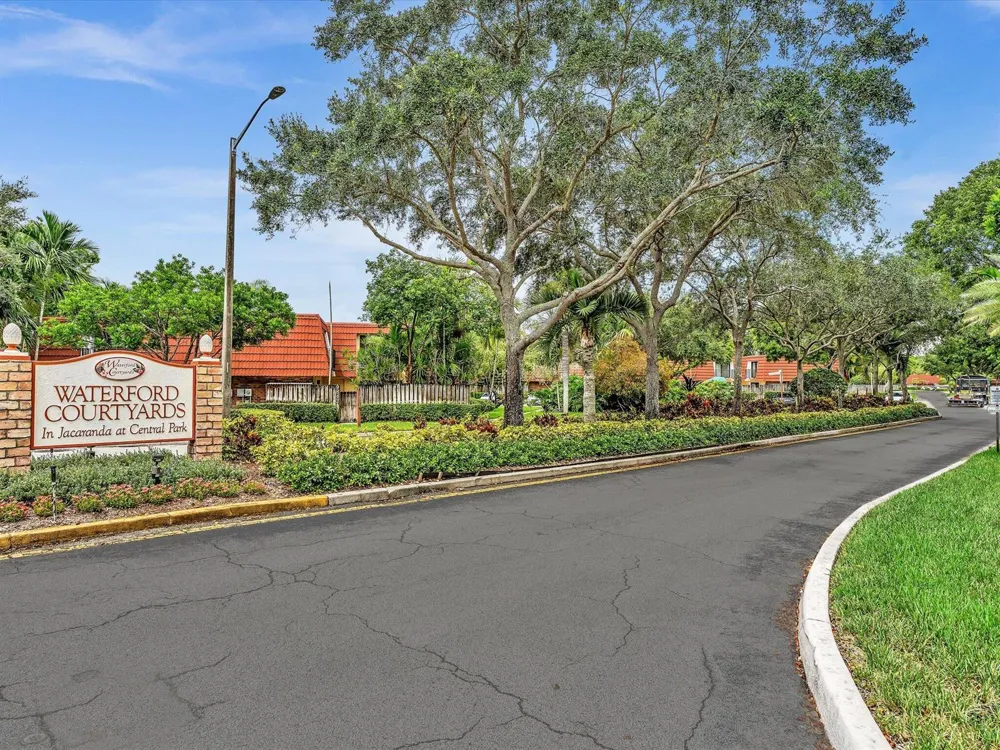 713 NW 99th Circle Plantation, FL 33324