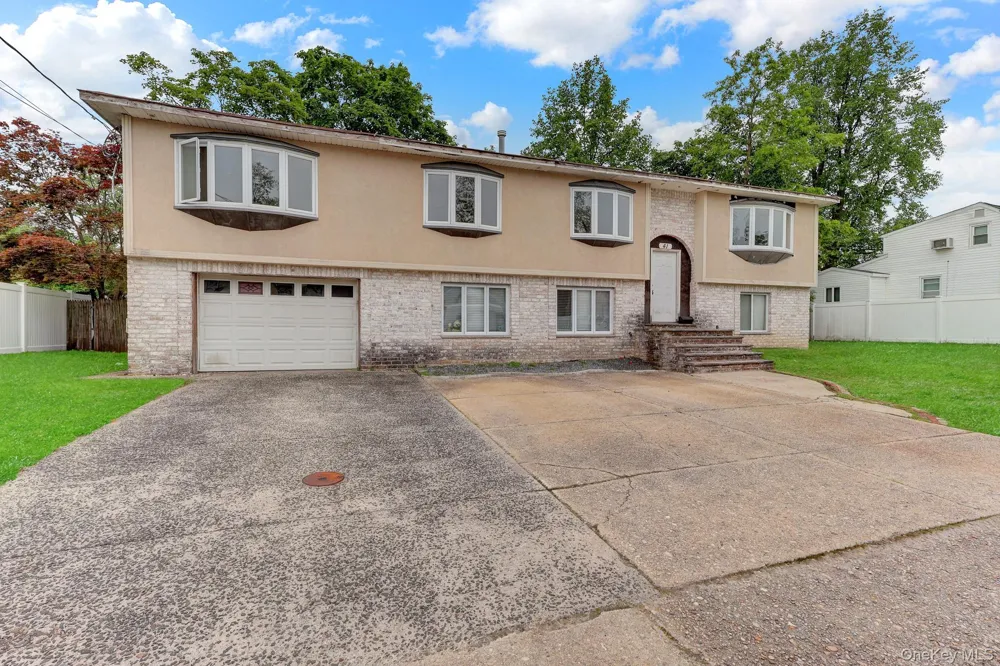 41 Fremont Street Lindenhurst, NY 11757