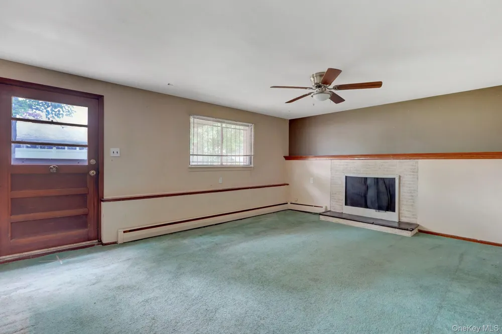 41 Fremont Street Lindenhurst, NY 11757