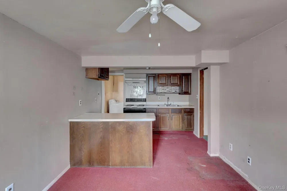 41 Fremont Street Lindenhurst, NY 11757