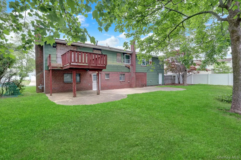 41 Fremont Street Lindenhurst, NY 11757