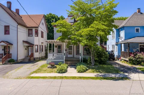 8 Sullivan Avenue