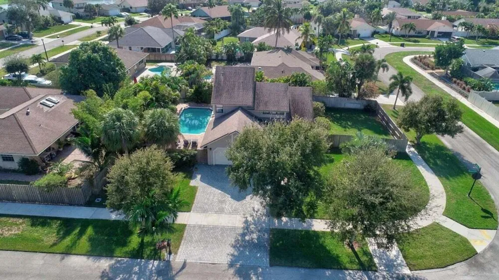 4140 Woods End Road Boca Raton, FL 33487