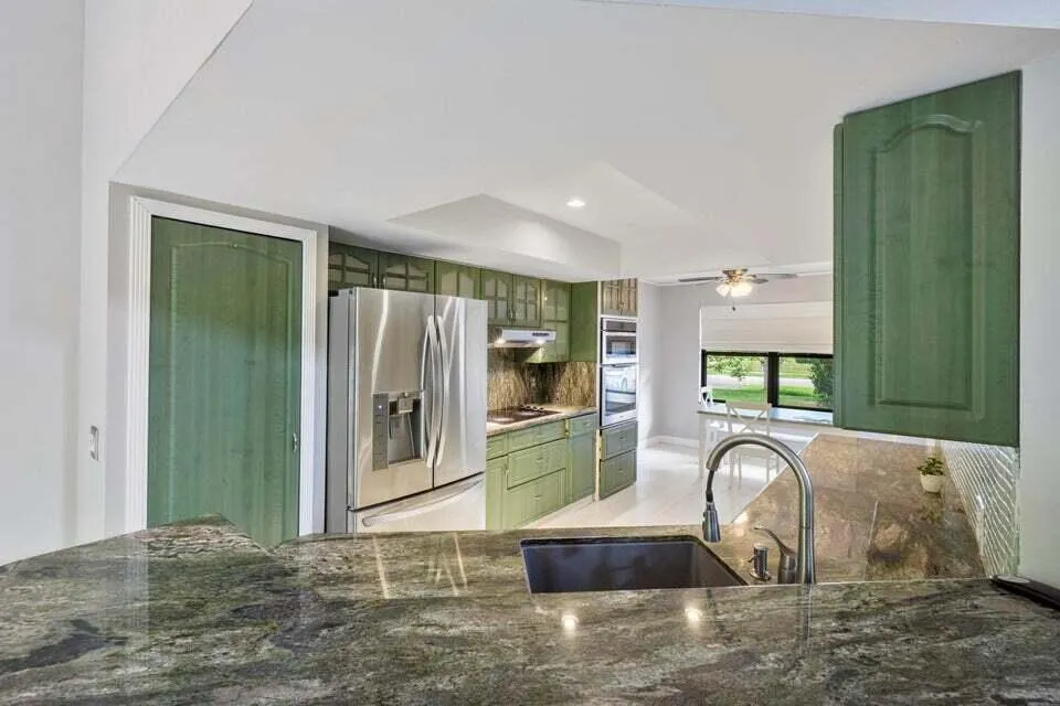 4140 Woods End Road Boca Raton, FL 33487