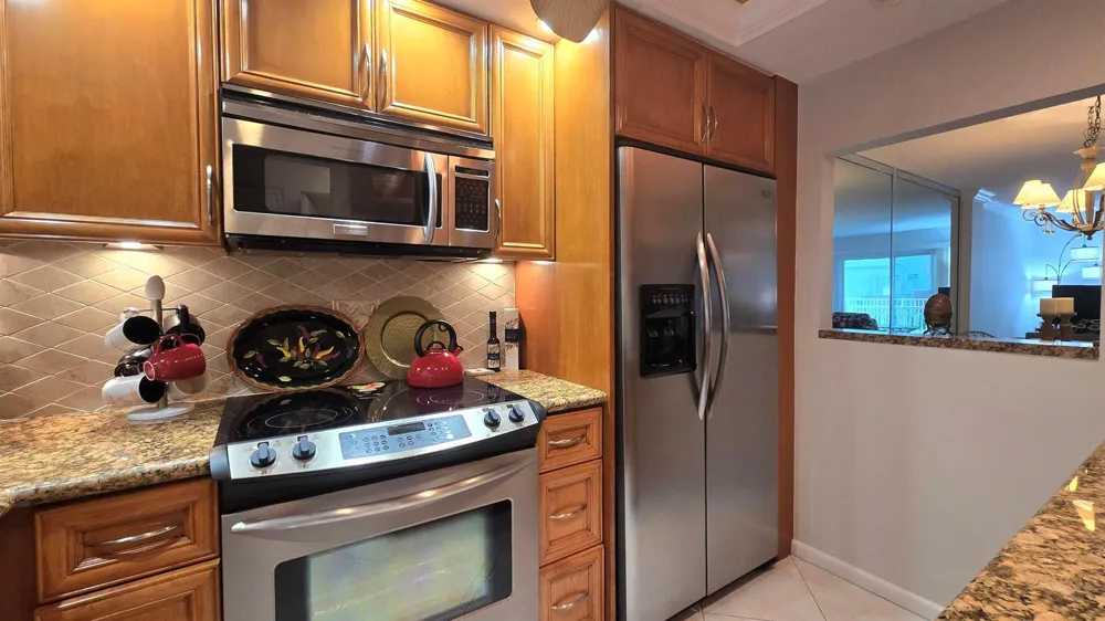 1161 Hillsboro Mile #107 Hillsboro Beach, FL 33062