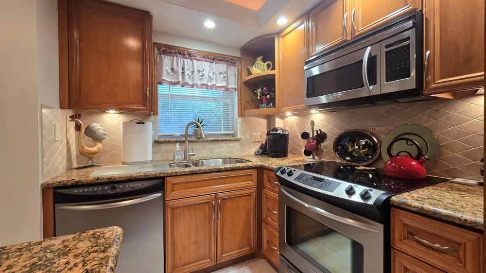 1161 Hillsboro Mile #107 Hillsboro Beach, FL 33062