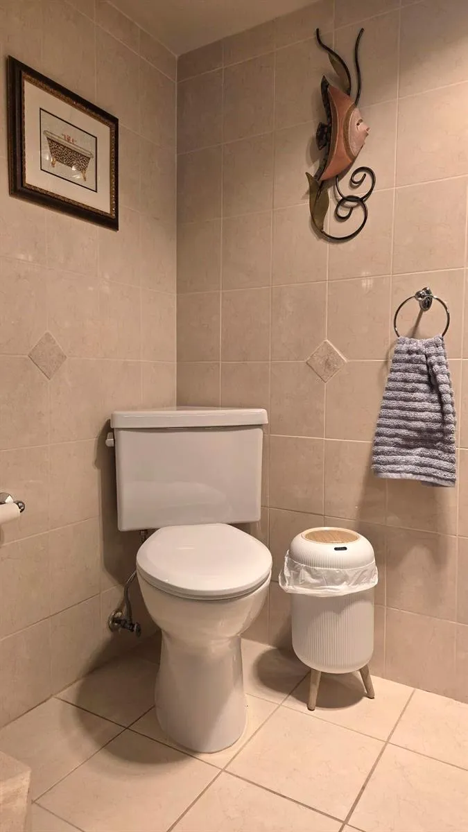 1161 Hillsboro Mile #107 Hillsboro Beach, FL 33062