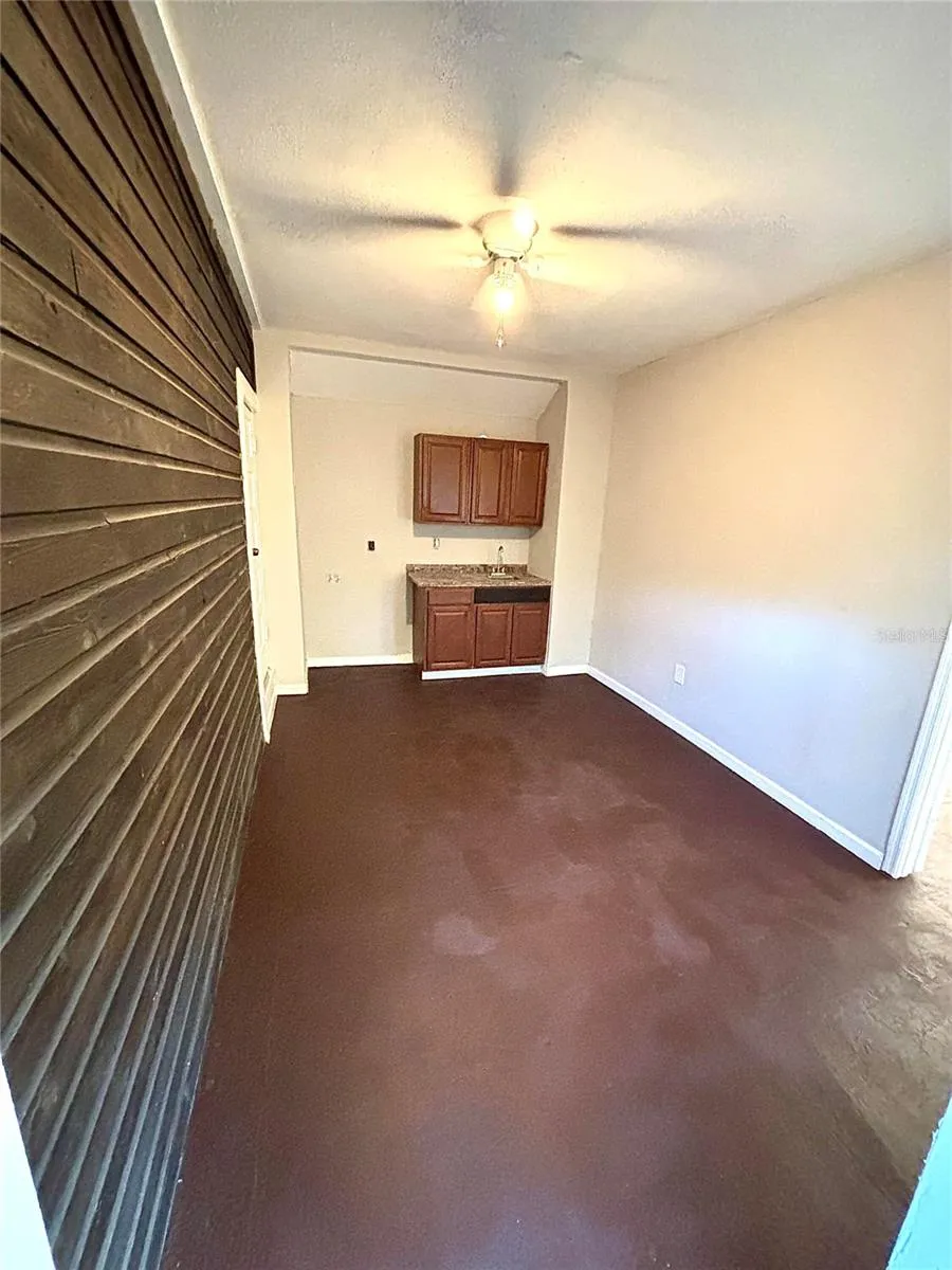 215 BUENA VISTA DRIVE Lake Alfred, FL 33850