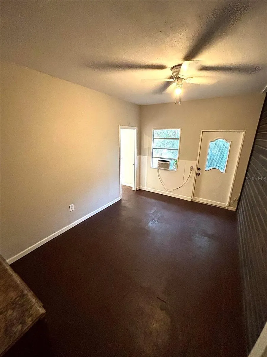 215 BUENA VISTA DRIVE Lake Alfred, FL 33850