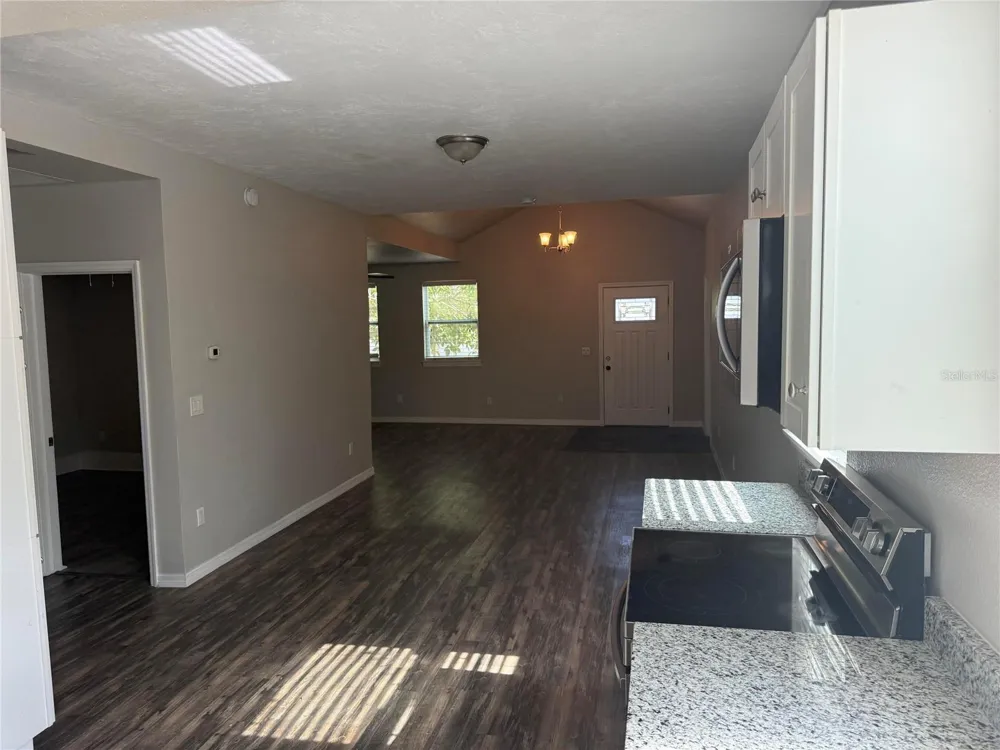 215 BUENA VISTA DRIVE Lake Alfred, FL 33850
