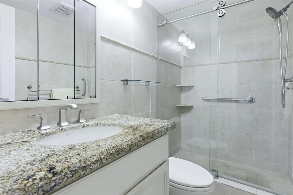 2880 NE 33rd Court #305 Fort Lauderdale, FL 33306