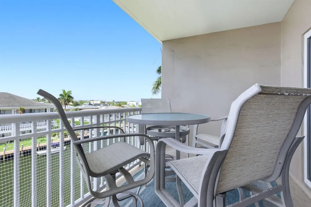 2880 NE 33rd Court #305 Fort Lauderdale, FL 33306