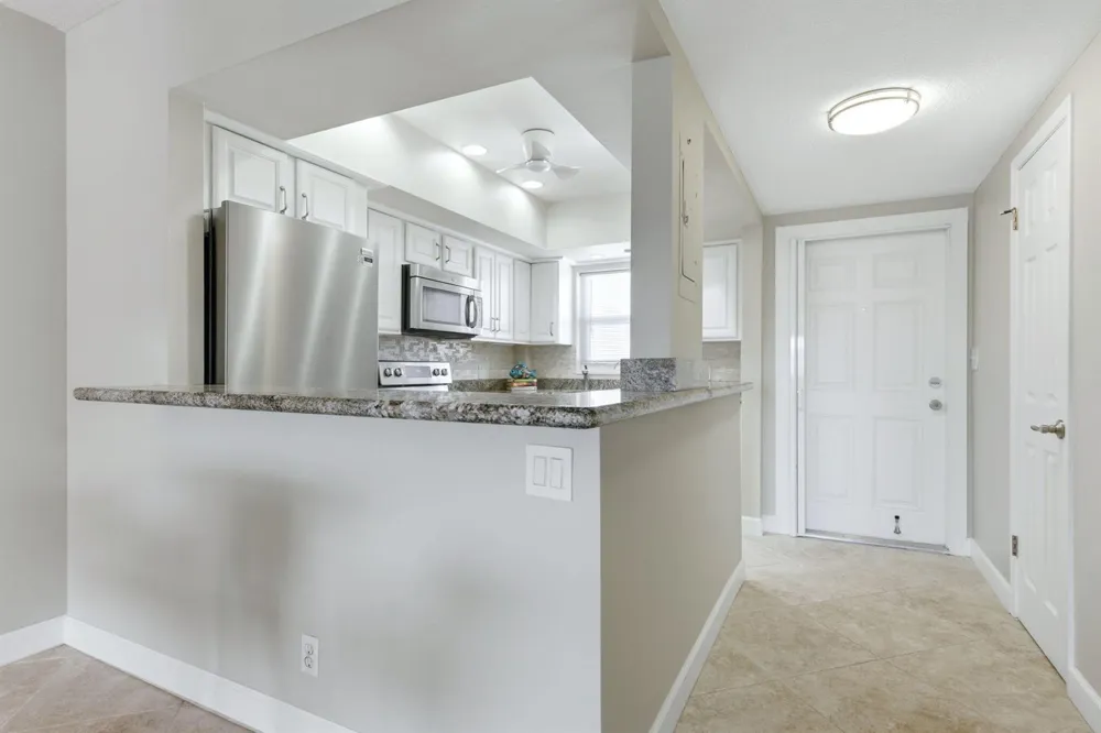 2880 NE 33rd Court #305 Fort Lauderdale, FL 33306