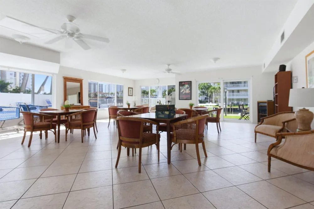 2880 NE 33rd Court #305 Fort Lauderdale, FL 33306