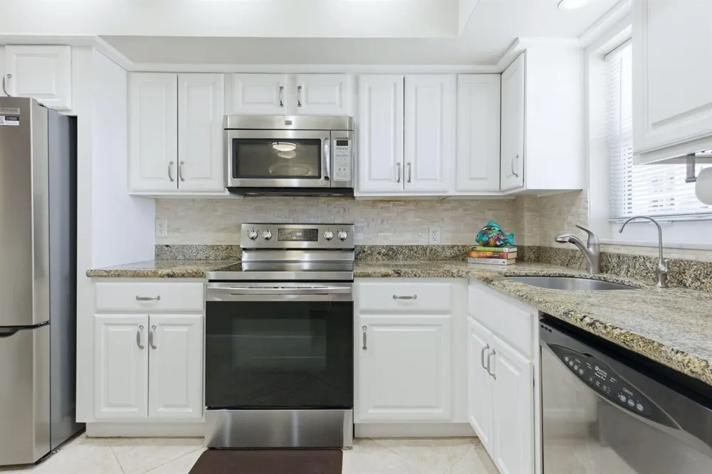 2880 NE 33rd Court #305 Fort Lauderdale, FL 33306